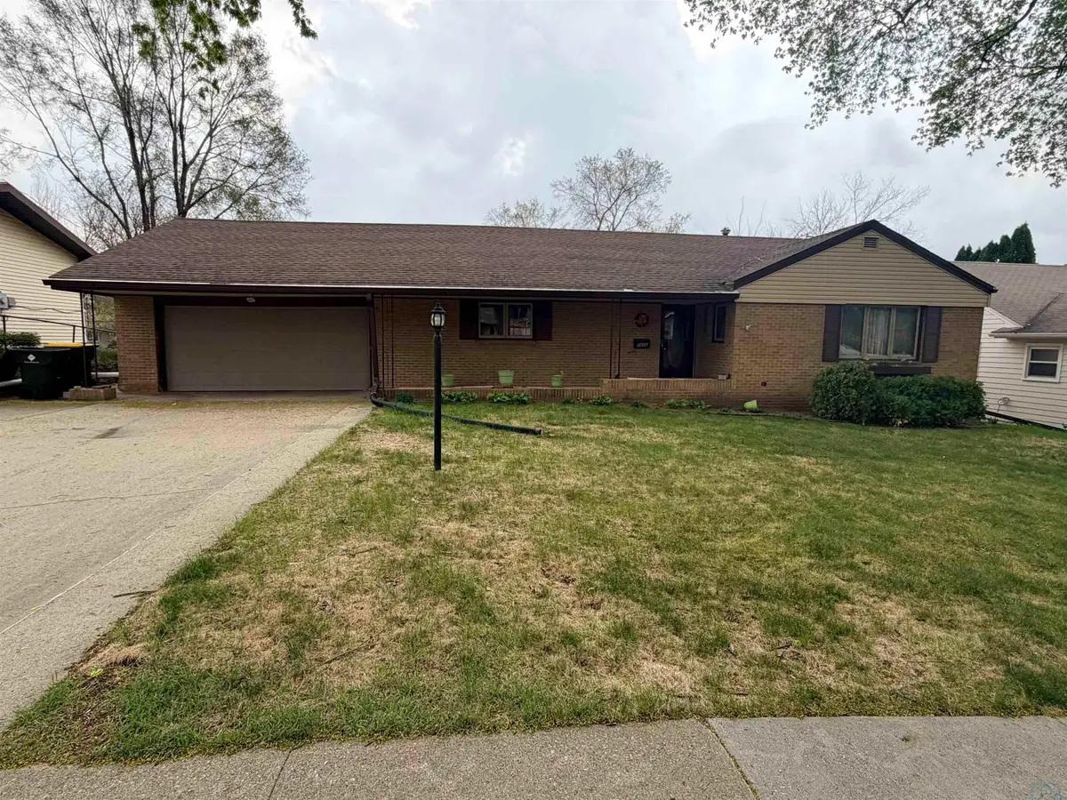 3606 Cheyenne, Sioux City, IA 51104 - #1