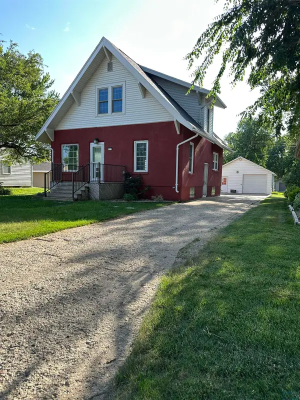 807 O'Brien Street, Sanborn, IA 51248