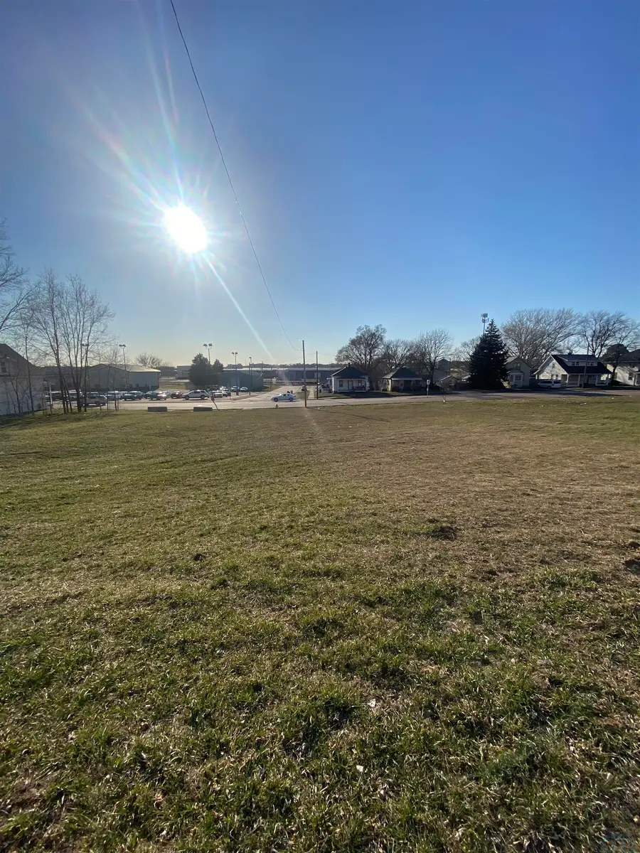 904-822-821 Lewis Blvd  Dubuque St, Sioux City, IA 51105 - #2