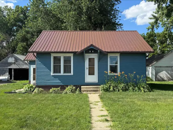 2806 360th St, Rock Valley, IA 51247