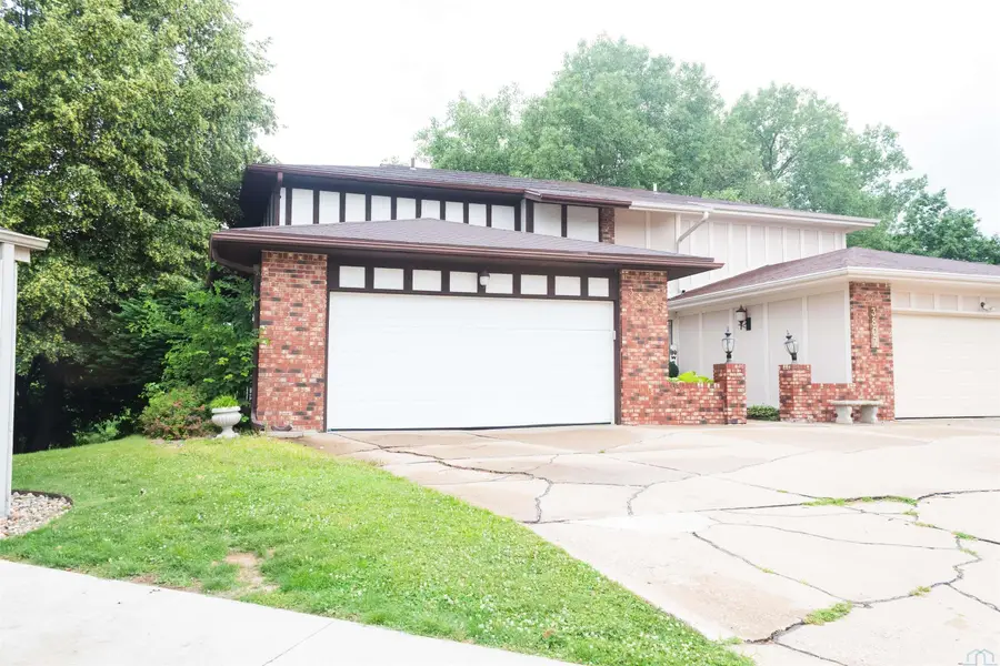 3805 Chippewa Ct., Sioux City, IA 51104 - #2