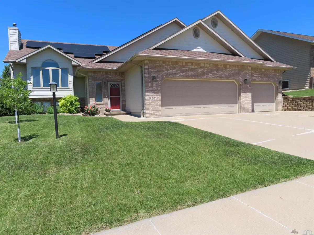 2003 Trinity Court, Sioux City, IA 51104 - #1