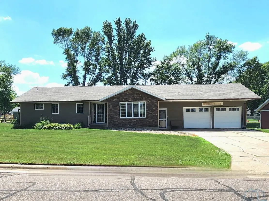 1306 6th St., Hull, IA 51239 - #1