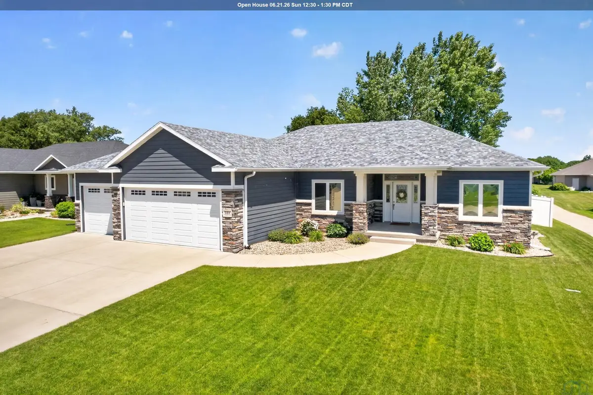 523 Kingston Circle, Sergeant Bluff, IA 51054 - #1