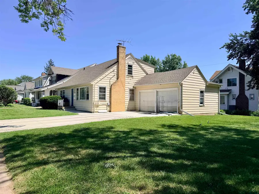 3800-02 6th Ave., Sioux City, IA 51106 - #3