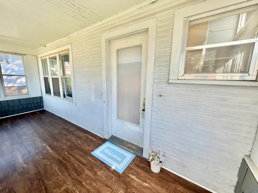 1221 Morningside Ave, Sioux City, IA 51106 - #3