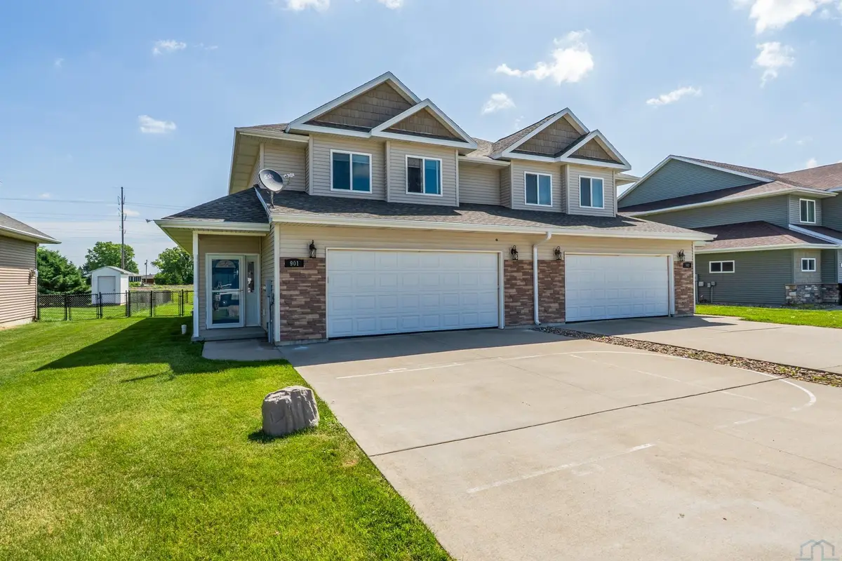 901 Coffie Farm Rd., Sergeant Bluff, IA 51054 - #1