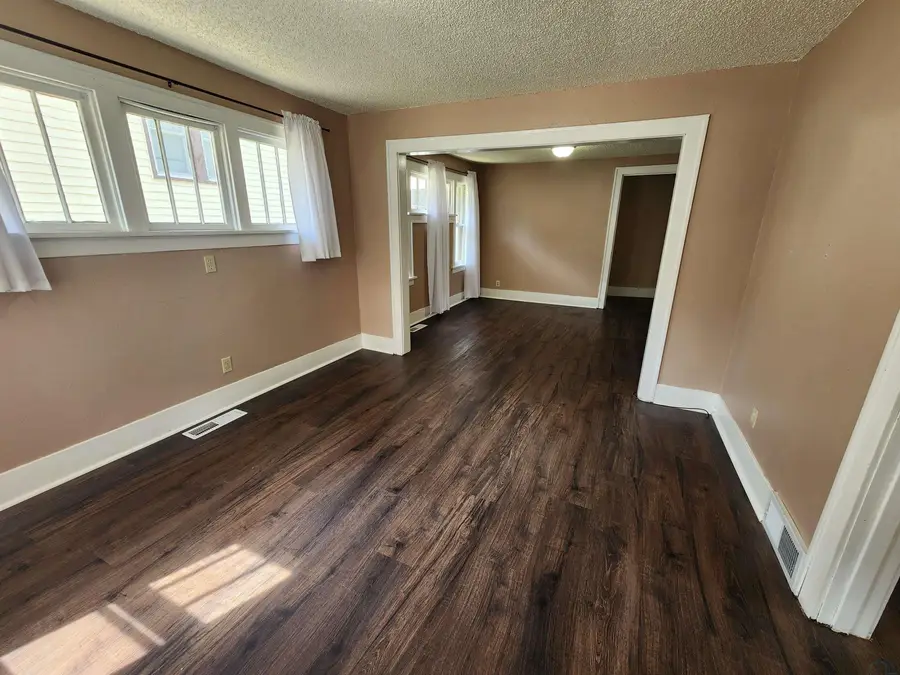 1607 S Helen Street, Sioux City, IA 51106 - #3