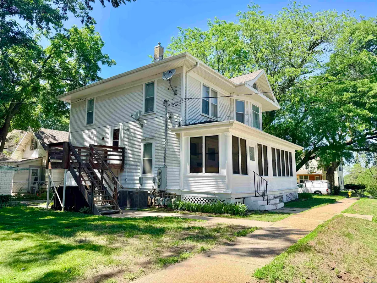 1901 S NICOLLET ST, Sioux City, IA 51106 - #1