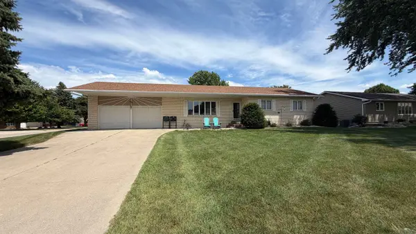 250 N 8th Ave., Sheldon, IA 51201