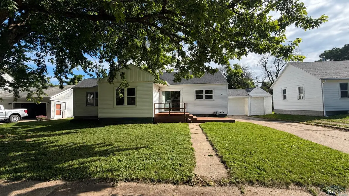 905 5th Street, Sheldon, IA 51201 - #1
