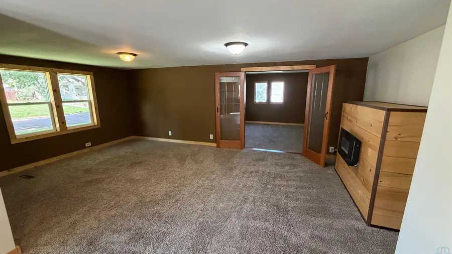 905 5th Street, Sheldon, IA 51201 - #2