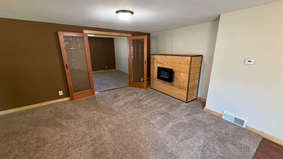 905 5th Street, Sheldon, IA 51201 - #3