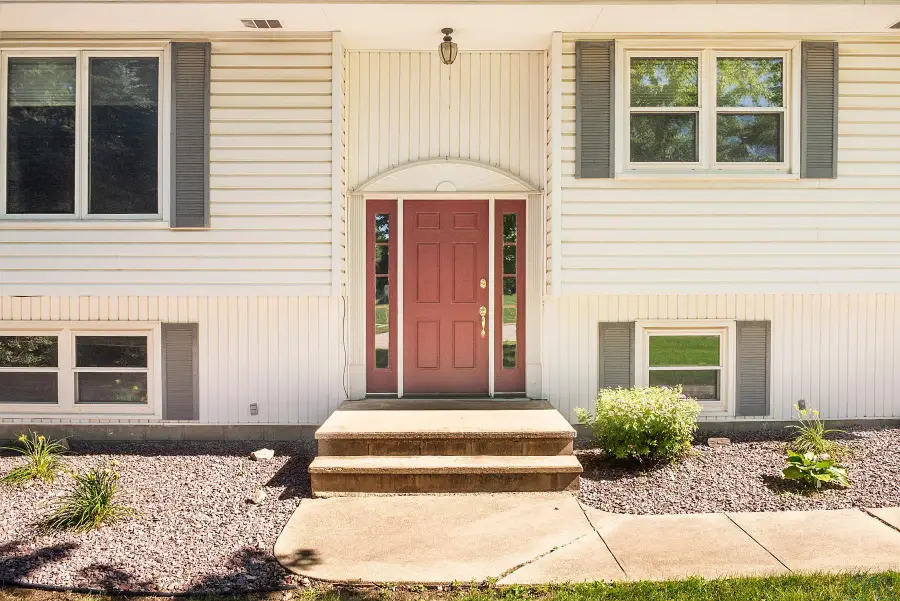 803 2ND ST SW, Orange City, IA 51041 - #3