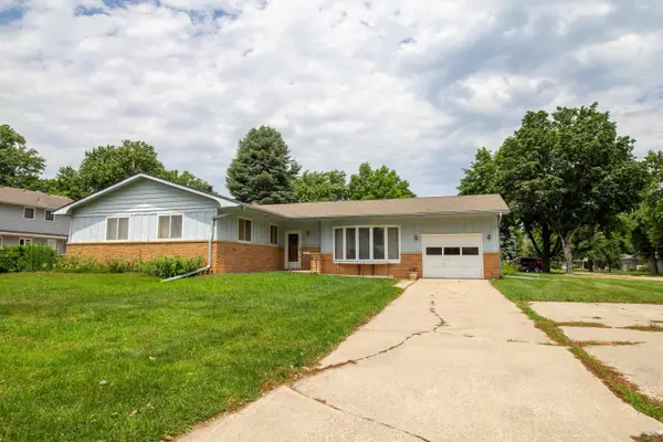 906 3RD AVE NW, Pocahontas, IA 50574