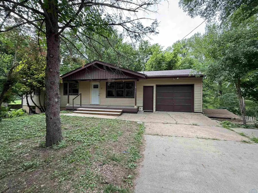 3420 Broken Kettle Rd, Sioux City, IA 51104 - #2