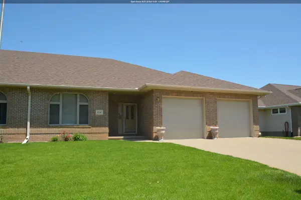 856 Springbrook Dr, Hinton, IA 51024