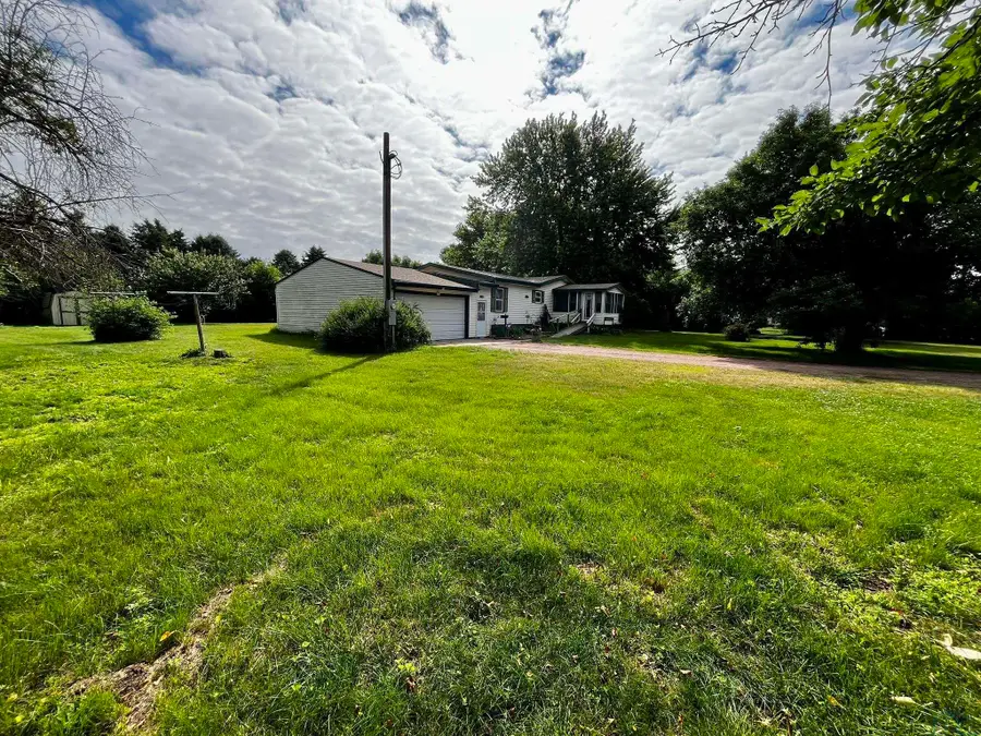 1411 E Main Street, Elk Point, SD 57025 - #2