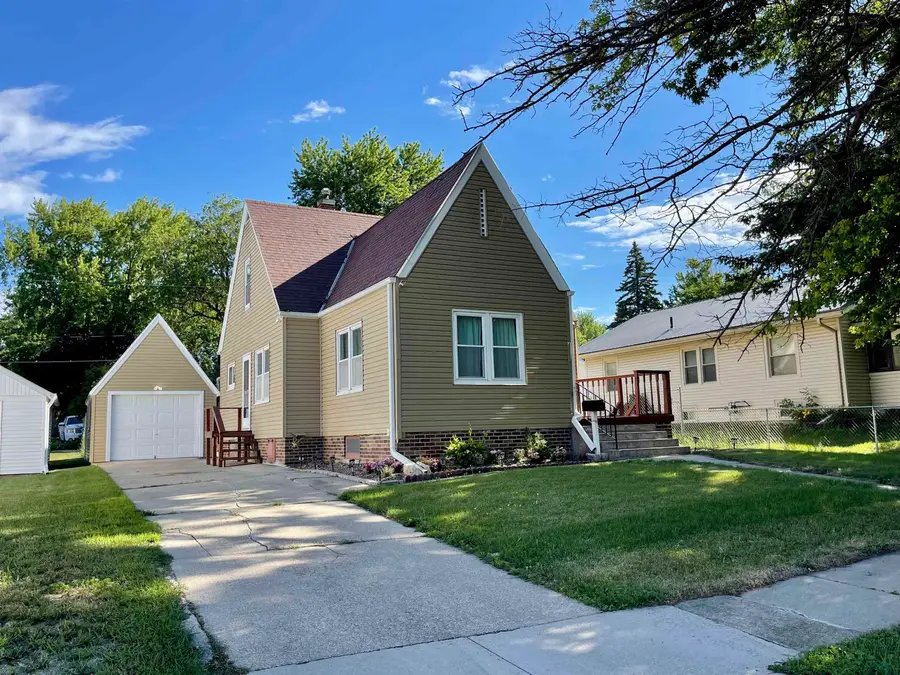 815 Iowa Street, Storm Lake, IA 50588 - #2