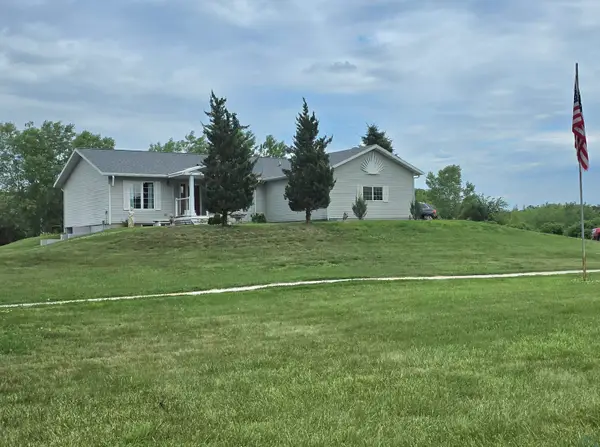 2904 B Avenue, Winnebago, NE 68071