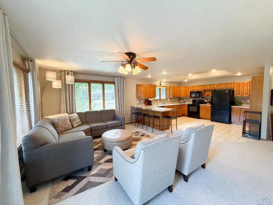 191 NE 9th Street Circle, Sioux Center, IA 51250 - #3