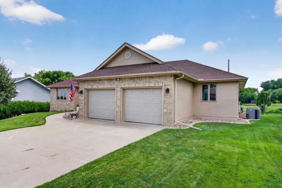 4877 BRADFORD LN, Sioux City, IA 51106 - #2