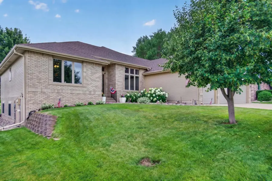 4877 BRADFORD LN, Sioux City, IA 51106 - #3