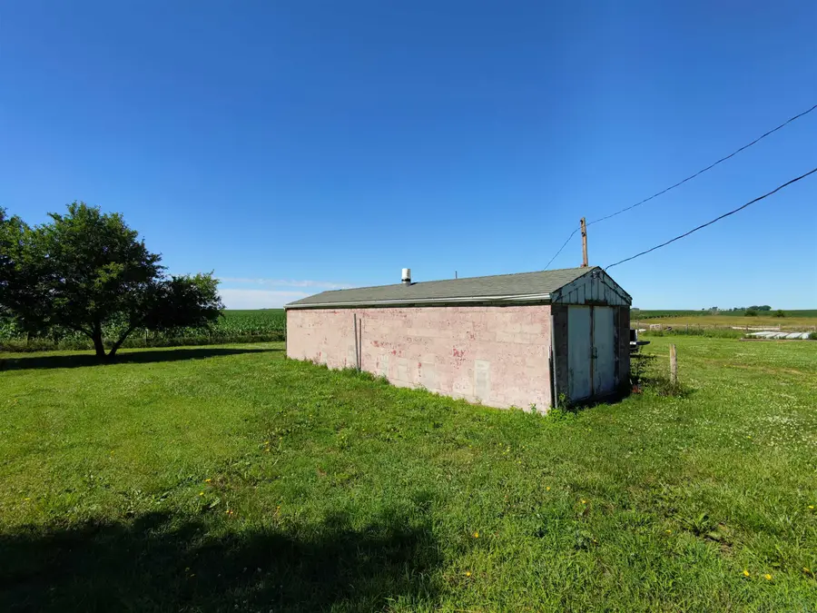 5257 100th Ave, Storm Lake, IA 50588 - #3