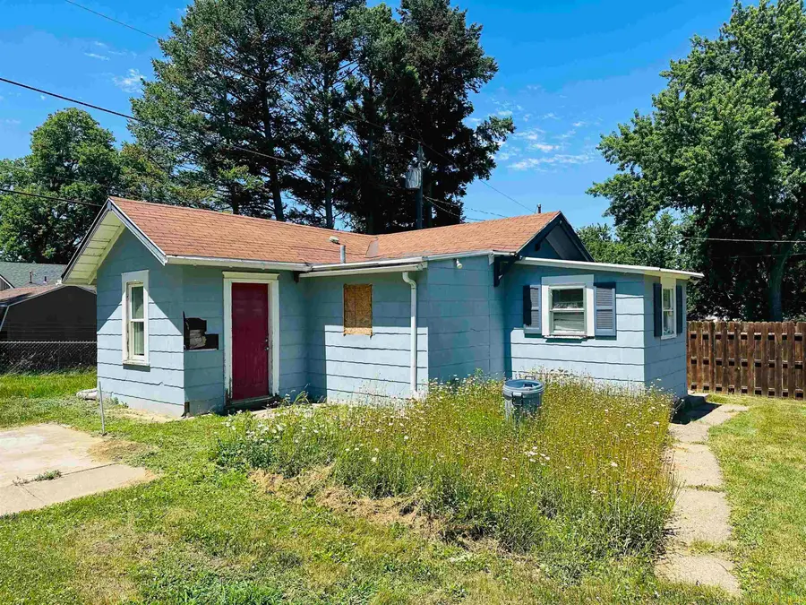 2821 S Cornelia St, Sioux City, IA 51106 - #2
