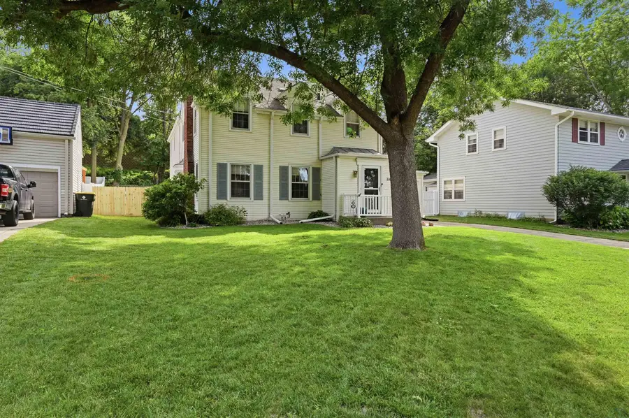 3103 Valley Drive, Sioux City, IA 51104 - #3