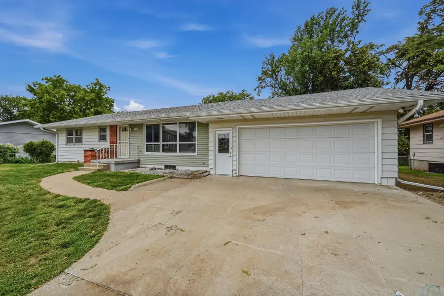3311 S Lakeport, Sioux City, IA 51106 - #2