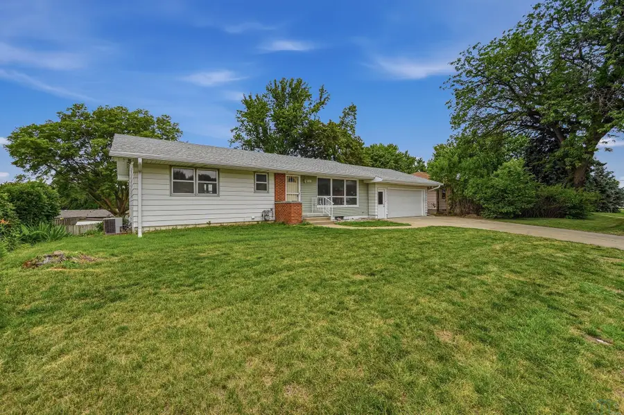 3311 S Lakeport, Sioux City, IA 51106 - #3