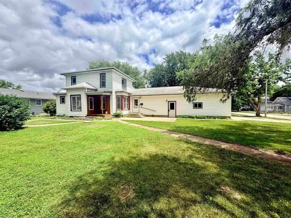 400 E Spruce St, Cherokee, IA 51012