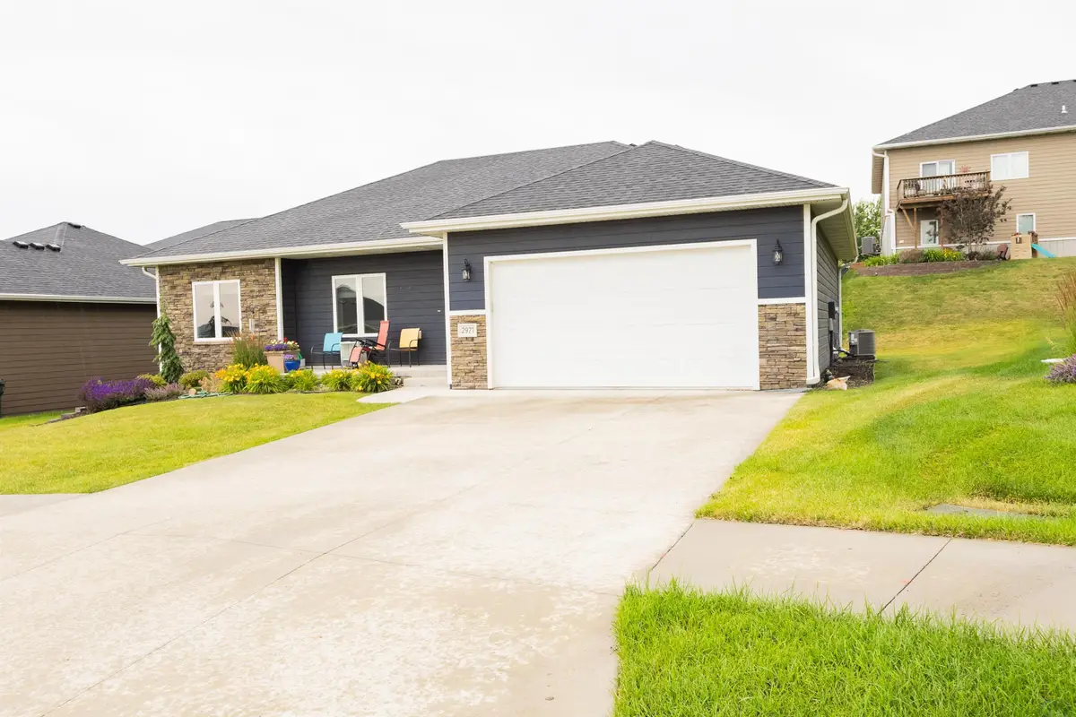 2971 Addison Circle, Sioux City, IA 51104 - #1