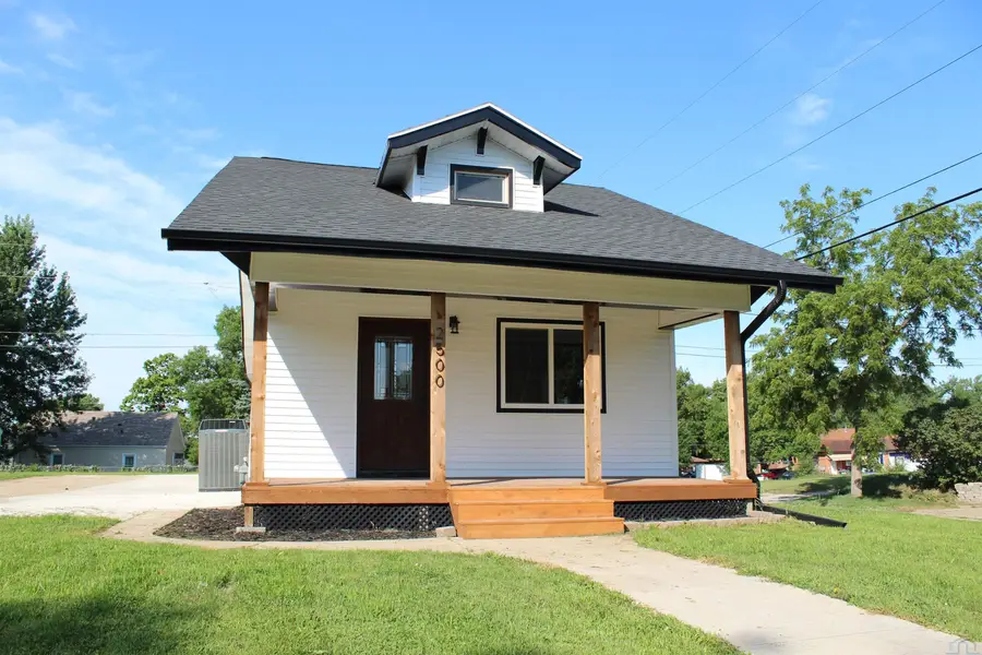 2500 SHIELDS AVE, Sioux City, IA 51106 - #2