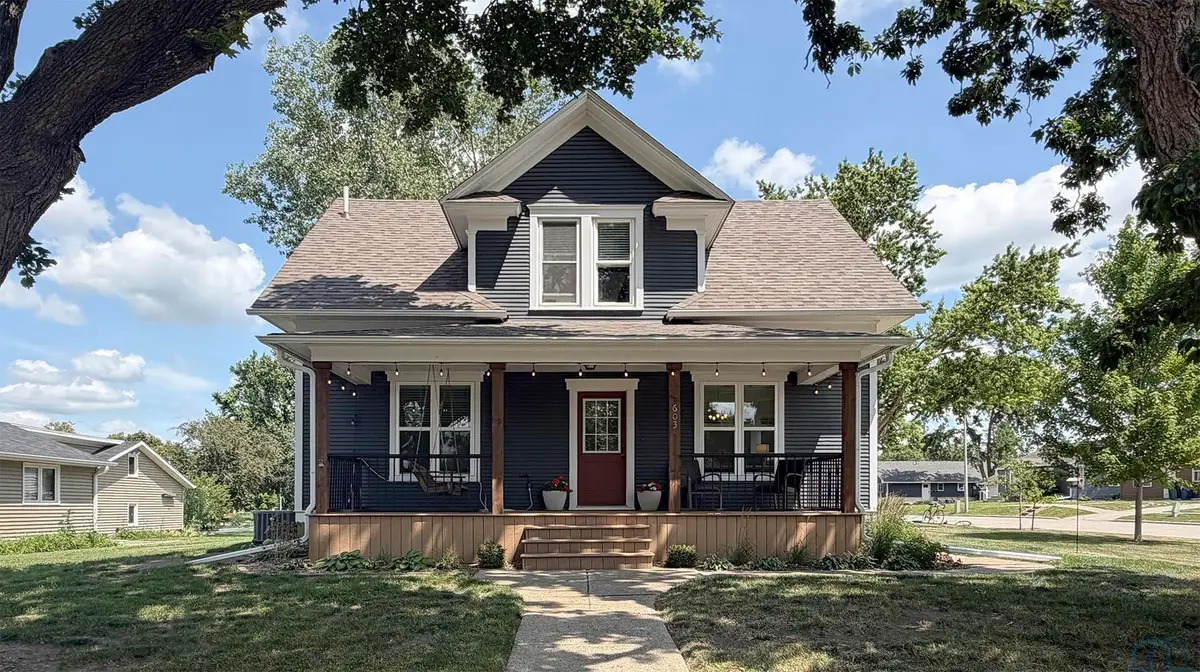 603 Arizona Ave NW, Orange City, IA 51041 - #1