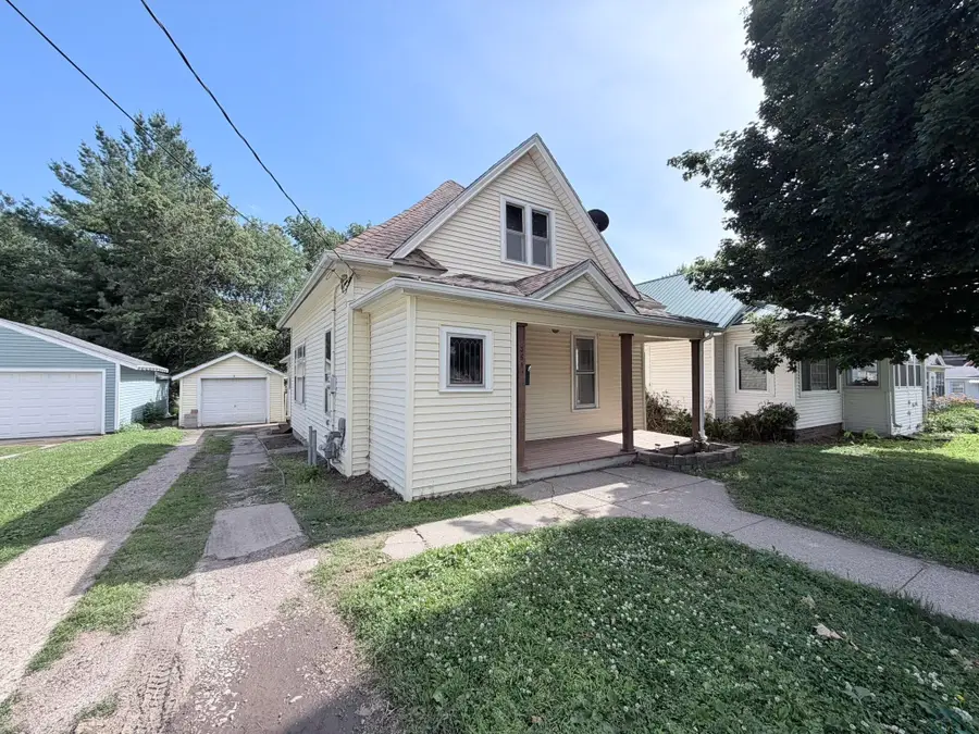 3510 4TH AVE, Sioux City, IA 51106 - #2