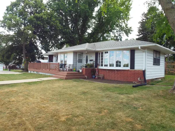 154 1st Ave., Ashton, IA 51232
