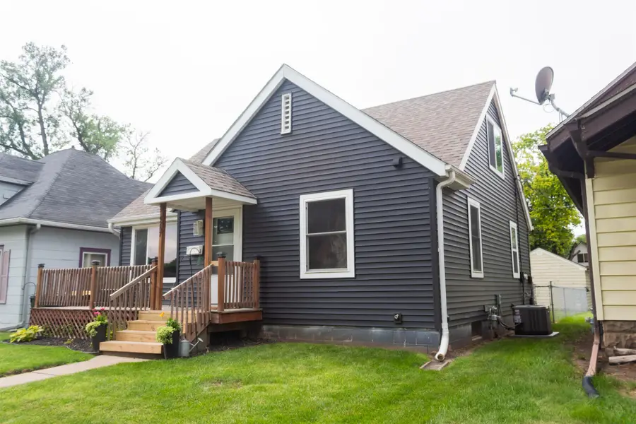 4207 Harrison St, Sioux City, IA 51108 - #2