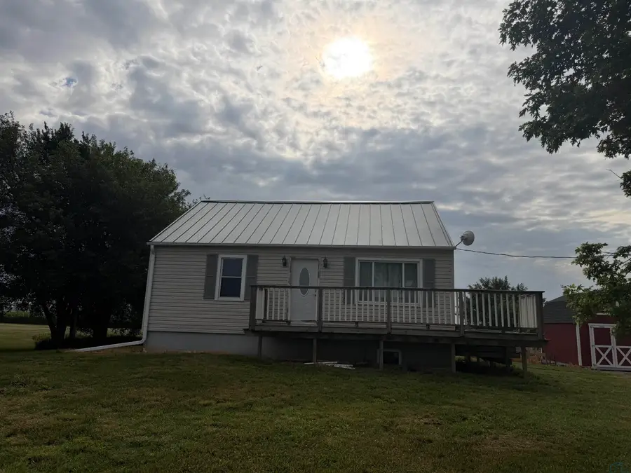 3070 Cass Ave, Salix, IA 51052 - #2