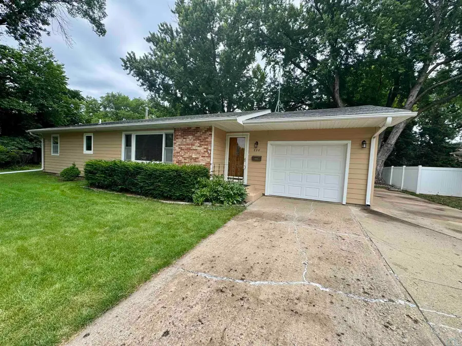 828 Eastgate Dr., Vermillion, SD 57069 - #2