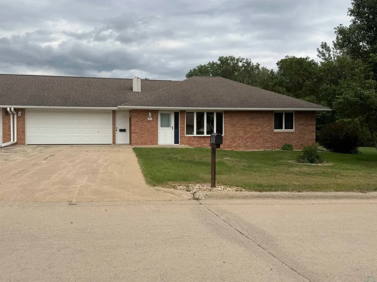 108 Chief St, Cherokee, IA 51012 - #1