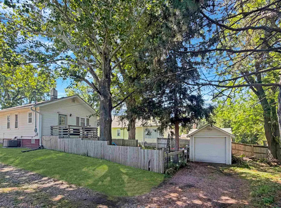 1119 S Helen, Sioux City, IA 51105 - #3