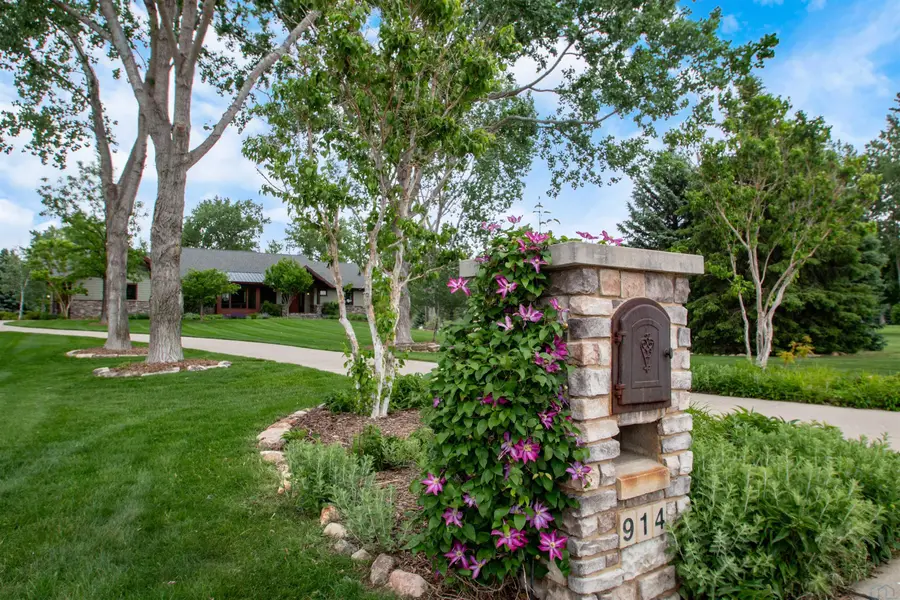 914 Wynstone Drive, Jefferson, SD 57038 - #2