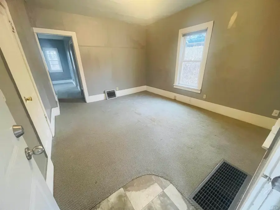 115 Paxton St., Sioux City, IA 51106 - #2