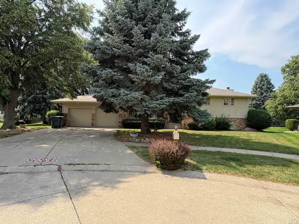 105 Burning Tree Circle, South Sioux City, NE 68776
