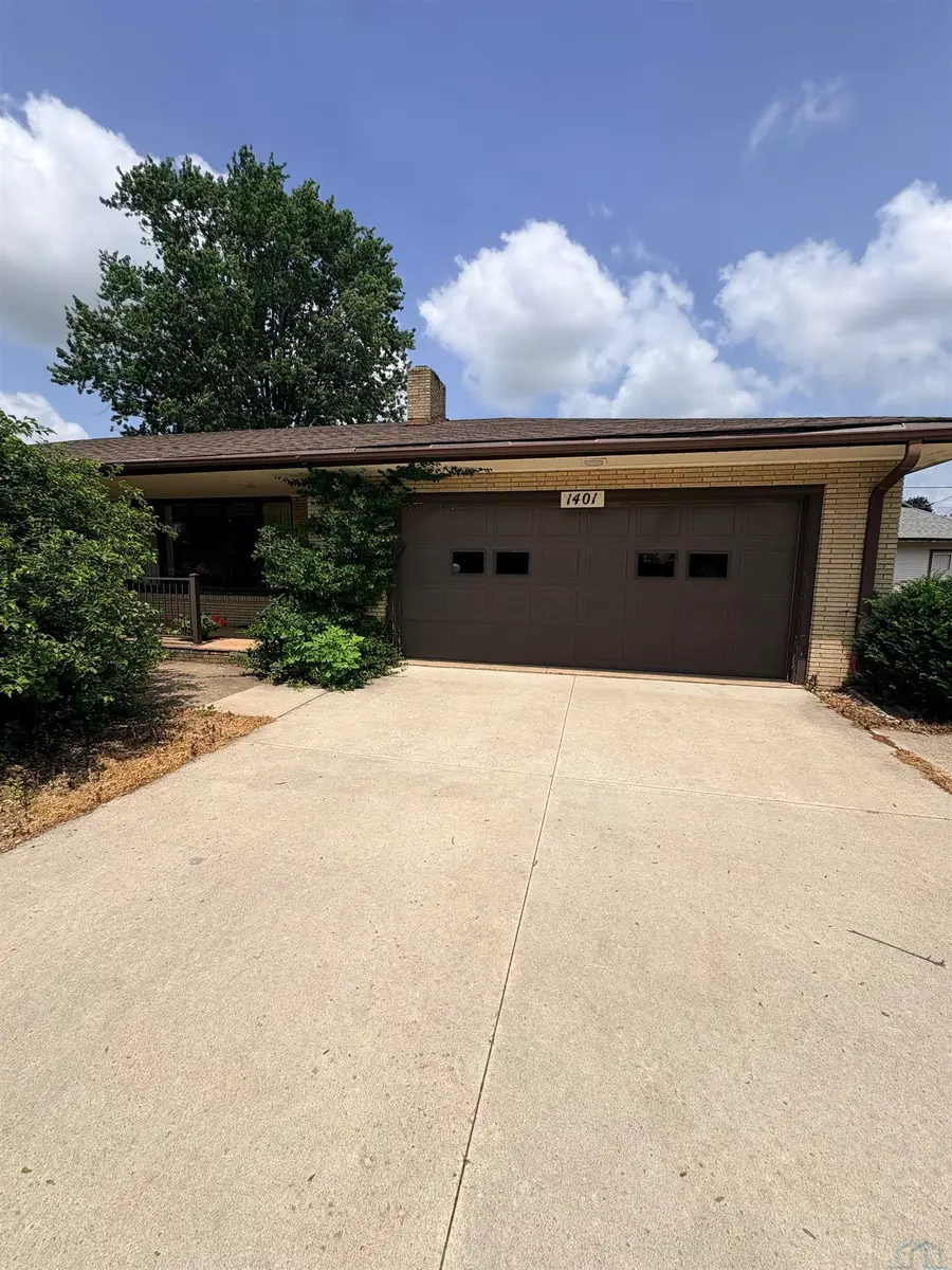 1401 W 5TH ST, Storm Lake, IA 50588 - #2