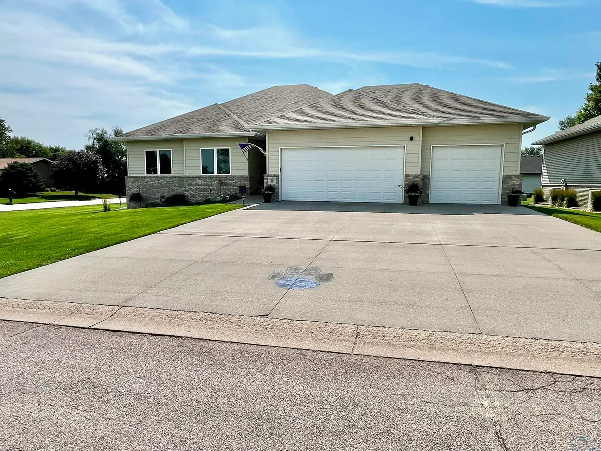 201 Lexington Court, Elk Point, SD 57025 - #1