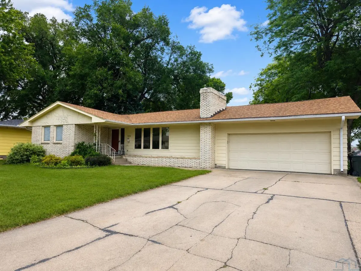 500 E 32nd, South Sioux City, NE 68776 - #1