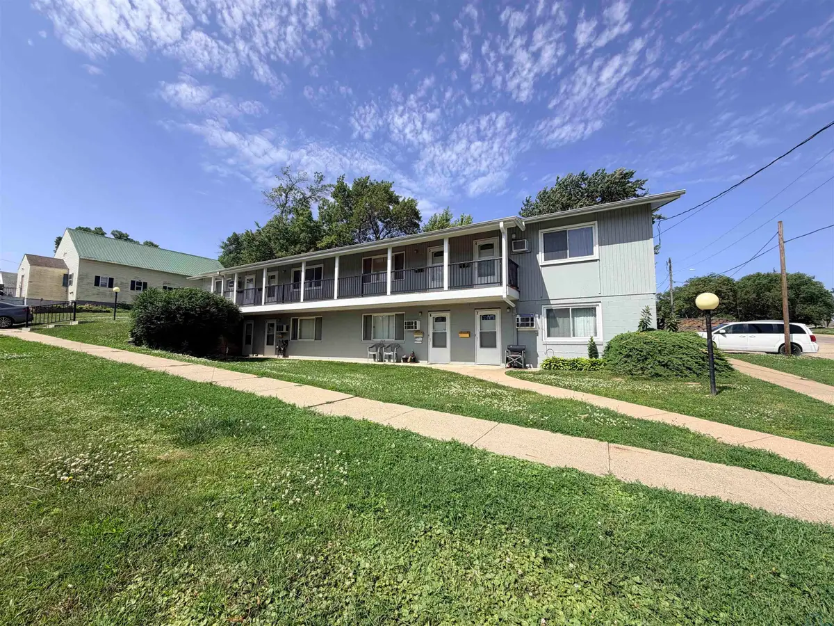 1005 S GLASS ST, Sioux City, IA 51106 - #1